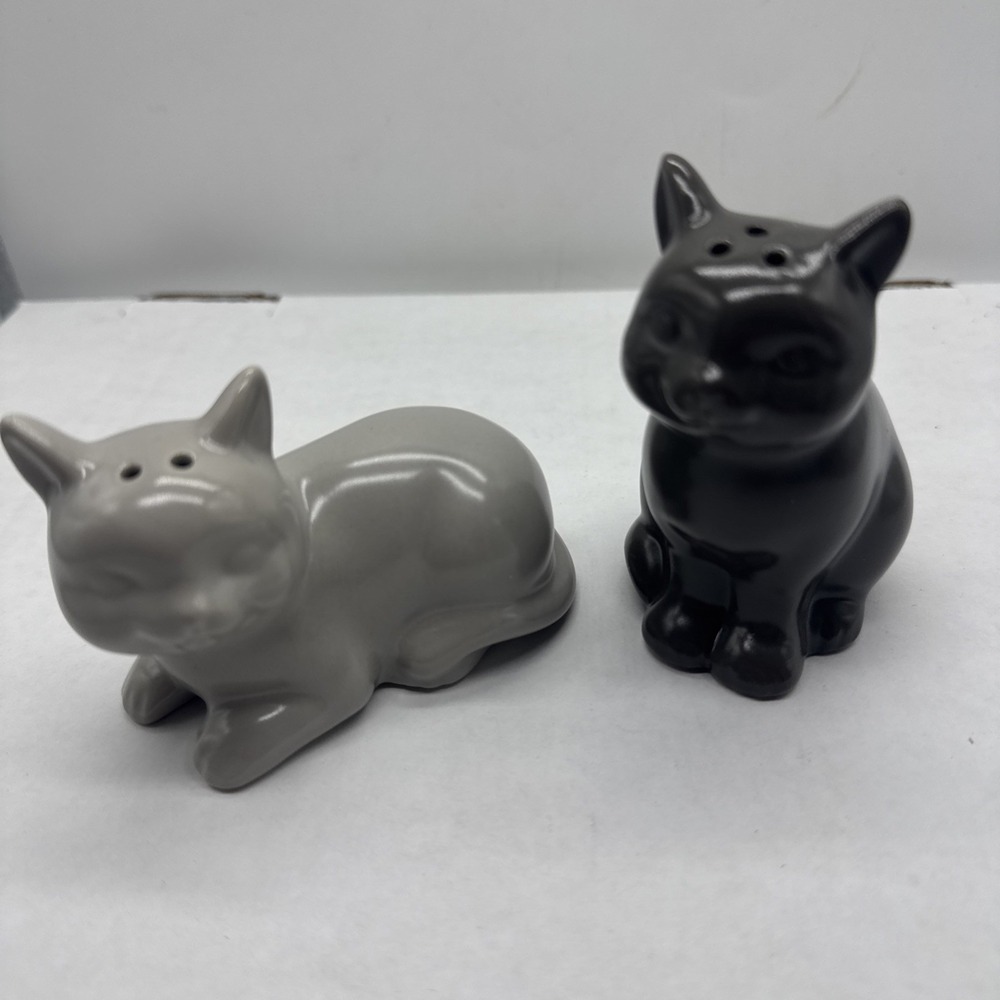 Ceramic Cat Salt & Pepper Shakers Set, Gray & Black, Refillable, 2-Piece